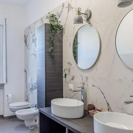 Chez Monique Oleggio Castello