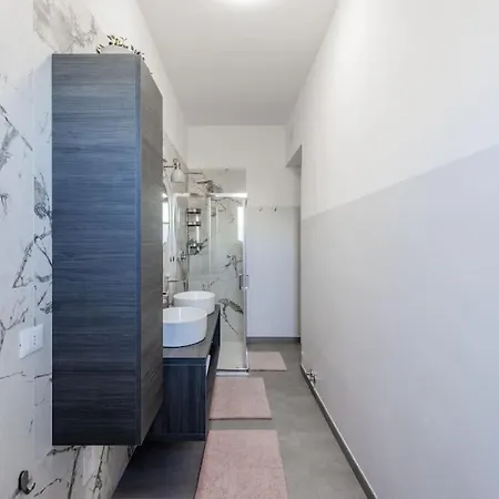 Appartement Chez Monique Oleggio Castello