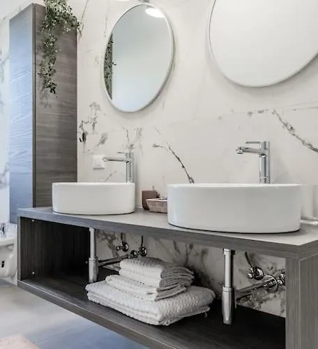 Chez Monique Oleggio Castello